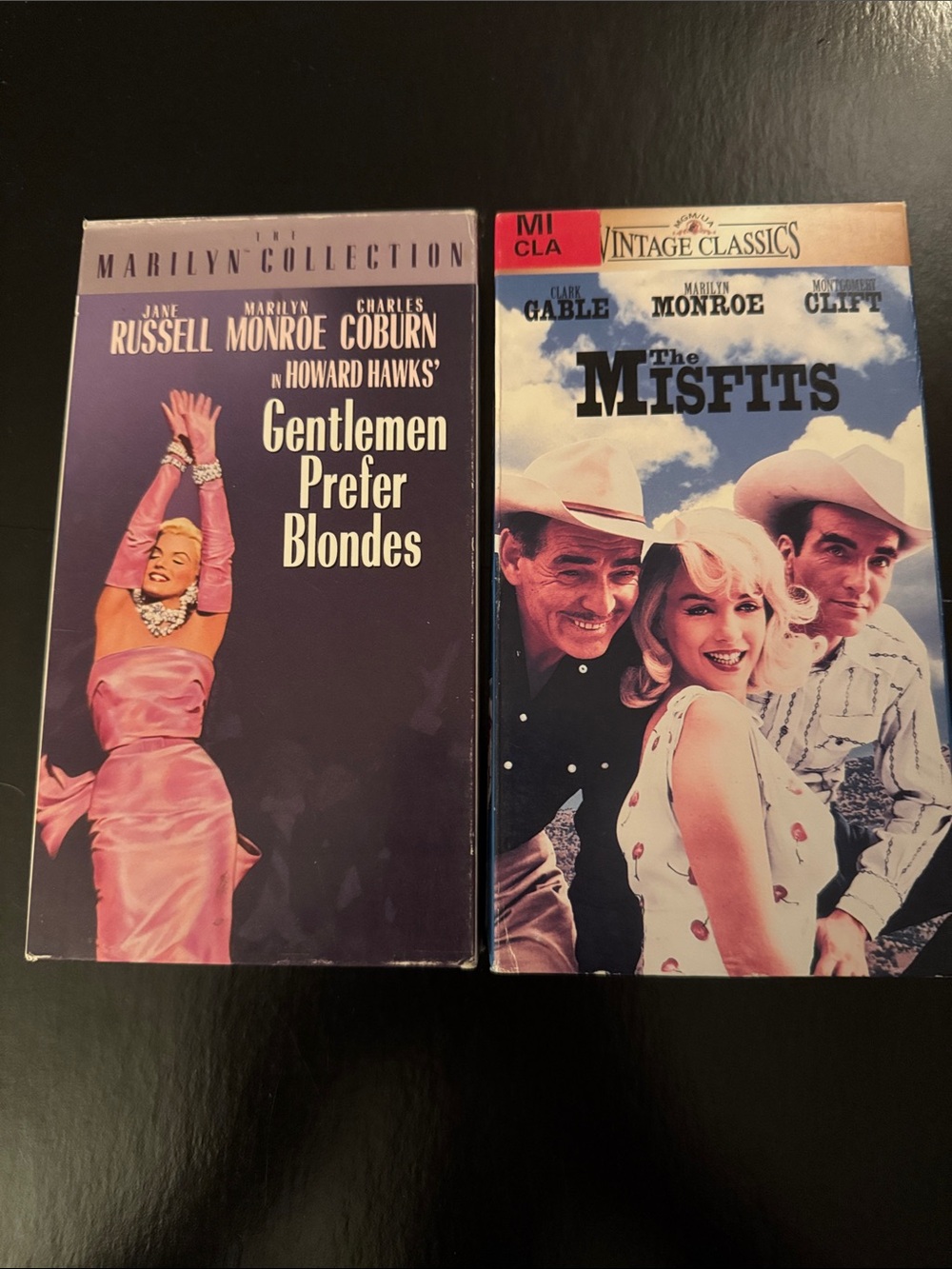 Marilyn Monroe VHS 📼 lot of 2 movies _ The MISFITS & Gentlemen Prefer Blondes 💫